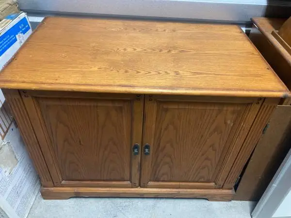 Desk,space save,quality,multi section,2 door,2 draw,versatile,hlp dlvr