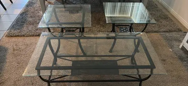 White coffee table set