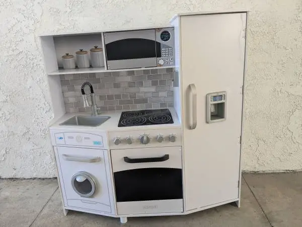Kids play kitchen