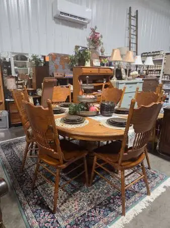 Dining Table, 2-10 Leaves & 6 Chairs