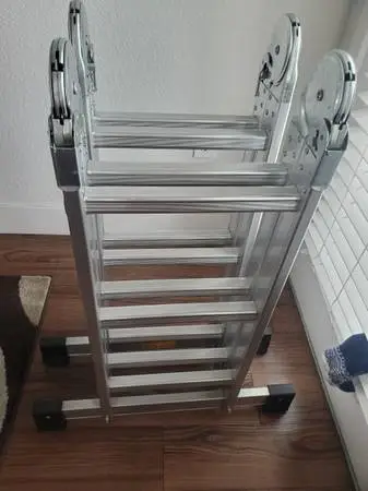 sturdy extendable aluminum ladder $50