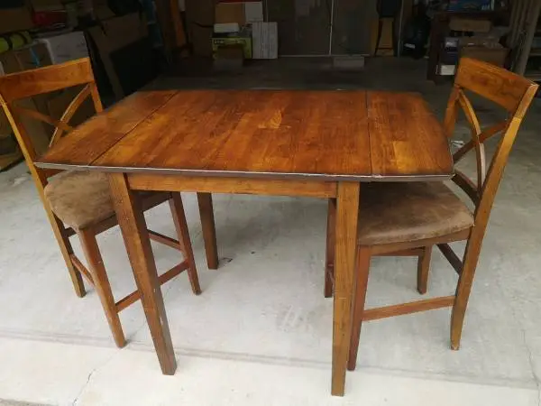wood table + 2 chairs