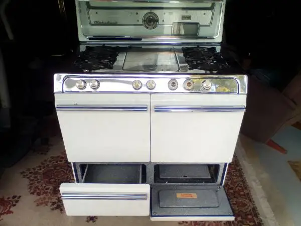 Vintage 1954 OKeefe and Merritt Range