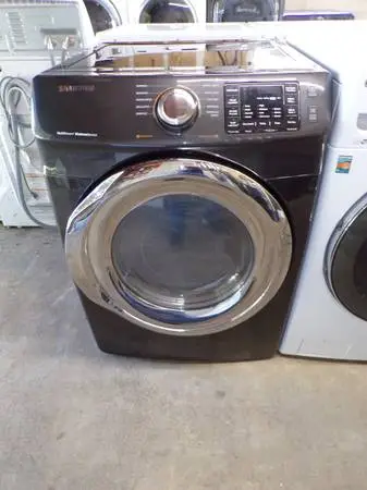 single Samsung dryer w/ steam