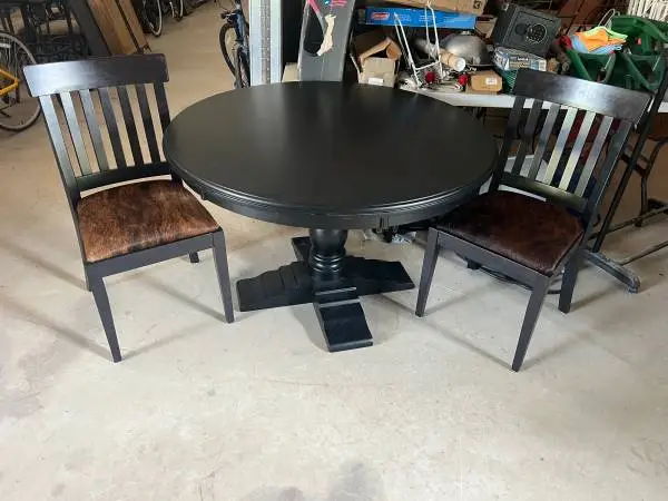 Dining Table w/2 Cowhide Chairs
