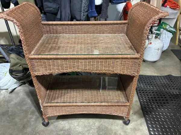 WICKER SERVING OR BAR CART ON CASTERS IN NICE CONDITION