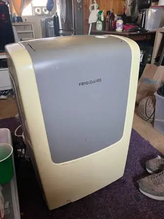 FRIGIDAIRE 12,000 BTU