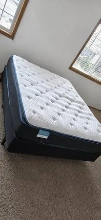 Queen Sleepys 11 Pillowtop Mattress, Boxspring and Metal Bed Frame