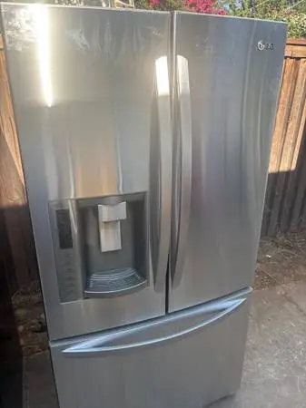 Lg refrigerator works perfect will deliver