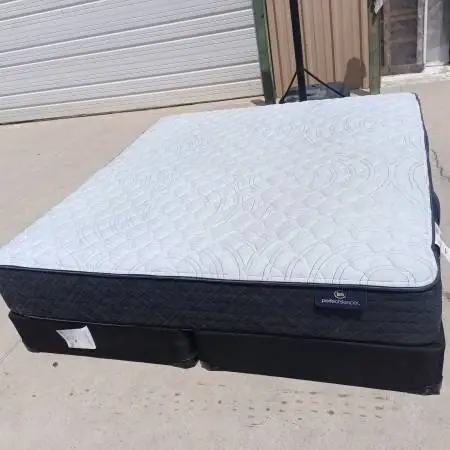 King serta mattress and box spring