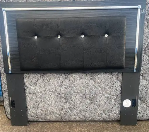 Queen Bedroom Set - Black Color