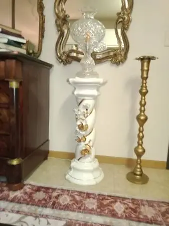 Pair of Capadomonte porcelain pedestals from the 1940s