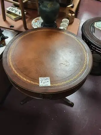Vintage Round Lamp Table 10433
