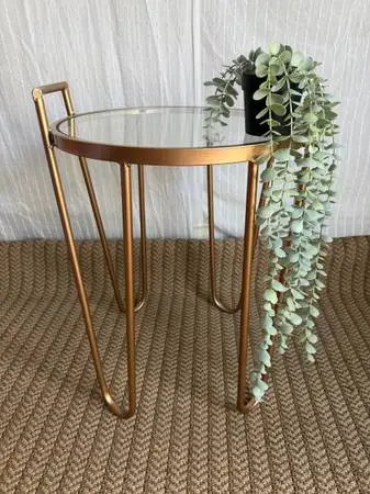 Super Cute Gold Glass Top Sidetable for se