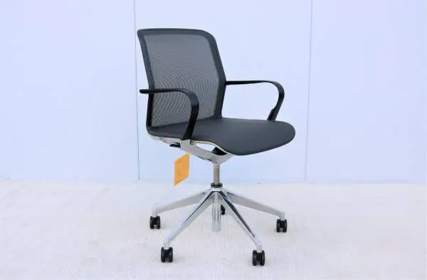 Modern Keilhauer Filo Ergonomic Desk Chair with Mesh Back (Brand New)