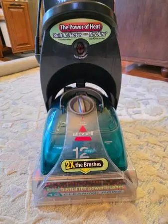 BiSSELL Pet pro Carpet Cleaner