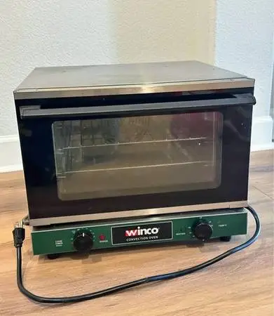 Winco ECO-250 Countertop Convection Oven - Brand New!