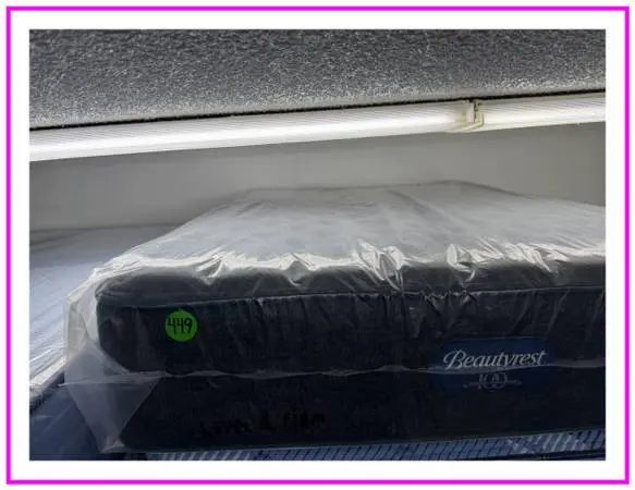 FULL SIZE SIMMONS BEAUTYREST LEVEL 1 (FIRM) MATTRESS & BOX BED