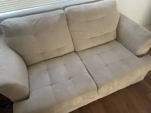 Couch, sofa; clean, barely used, no pet, no smoke, no fragrance