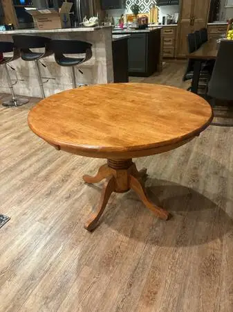 41” Round Pedestal Hardwood Table