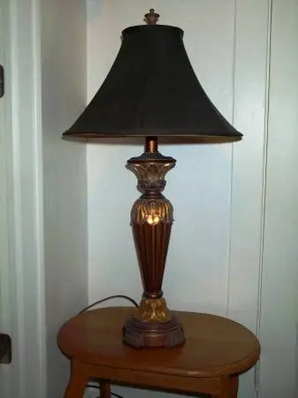LAMP Self Standing Gold Leaf Ceramic 3 Way Standard Bulb Shade Vintage