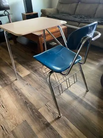 Desk and chair combo with solid top and solid chair