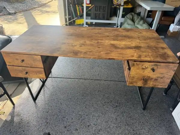 Good condition desk