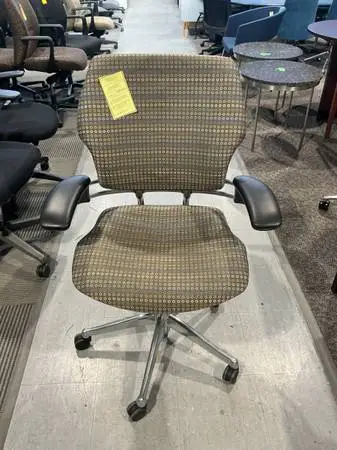 ergonomic Humanscale Freedom Mid Back Office Chair