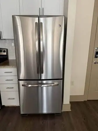 ✨LIKE NEW 30WIDE GE PROFILE REFRIGERATOR