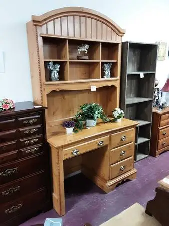 Desk with Shelf Top 10400