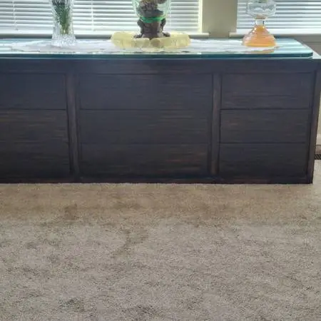 Chest of drawers