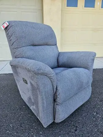 NEW LAZY BOY DUAL MOTOR POWER RECLINER CHAIR