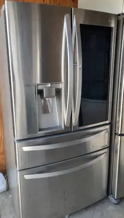 LG french door refrigerator NEEDS REPAIR !!