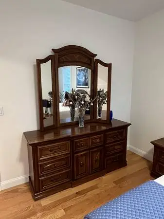 Bassett Oak Full Bedroom Suite