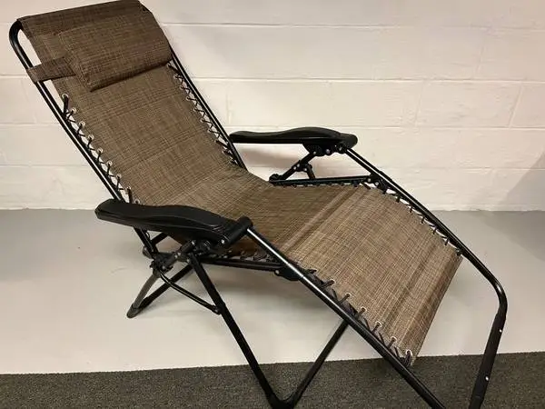 Zero Gravity Lounger