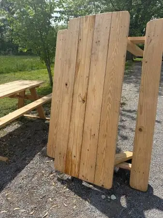 Picnic table