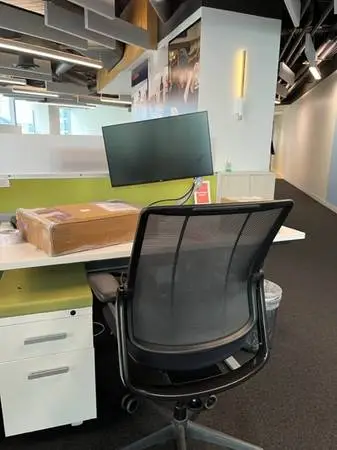HumanScale Smart Desk Chair-Black