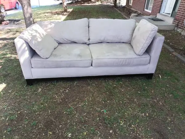 Modern Cream Sofa – Deep, Comfortable & Clean Looking delivery available