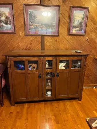 TV cabinet