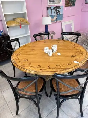 Round Wood Dining Table & 6 Chairs