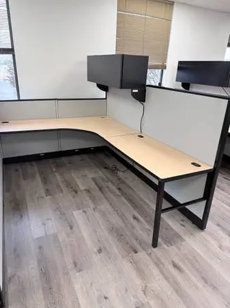 10 Hon Initiate work stations W/INSTALL!!