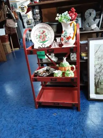 Shelves Red with Buckles
