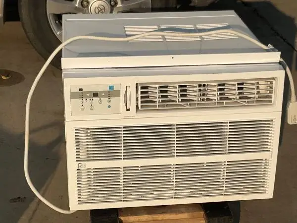 Window Unit 25000 BTU Air Conditioner
