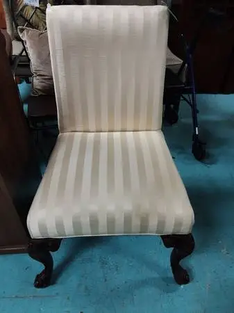 Chair 10534