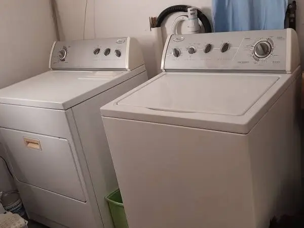 Whirlpool (Ultimate Care II) Washer & Dryer Set