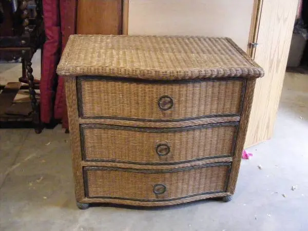 Wicker dresser