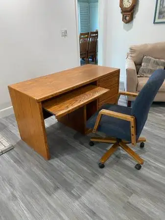 OAK Wood computer desk and chair