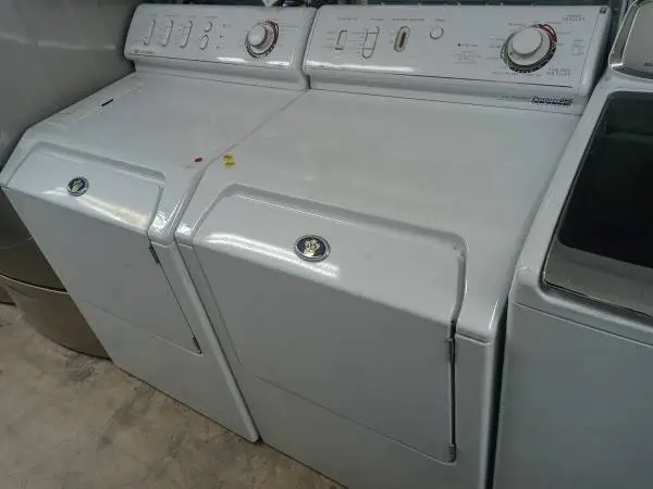★Maytag Neptune front load washer and gas dryer set