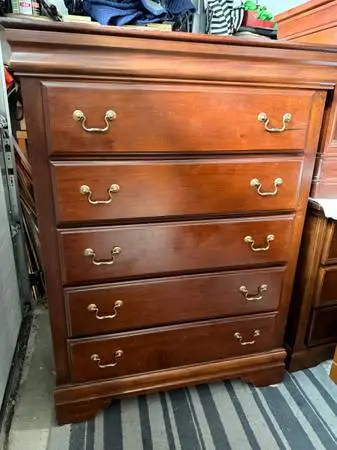 Dresser