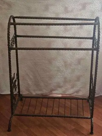 Custom Metal Western Blanket Quilt Rack Stand